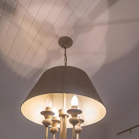 Un Pied A Terre Avec Terrasse A La Cathedrale - Nuit A