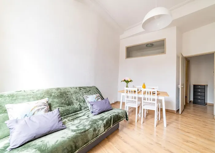 Apartman Un Pied A Terre Avec Terrasse A La Cathedrale - Nuit A Nîmes